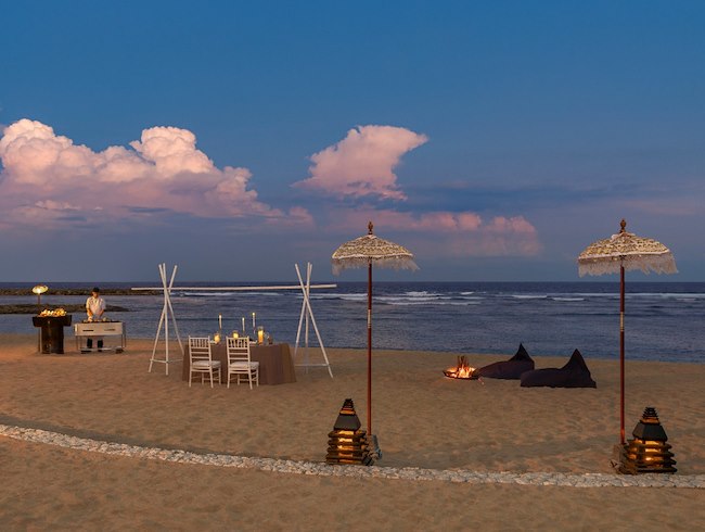 Barefoot BBQ Dinner By The Beach